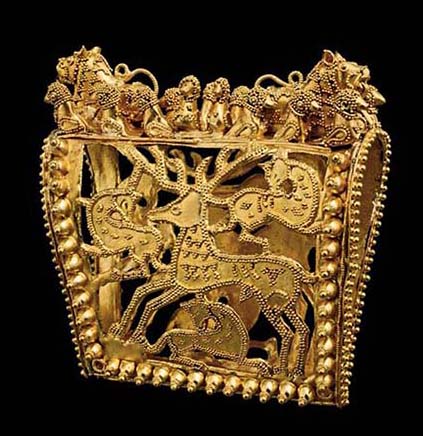 Gold Headdress Ornament with Openwork Decoration